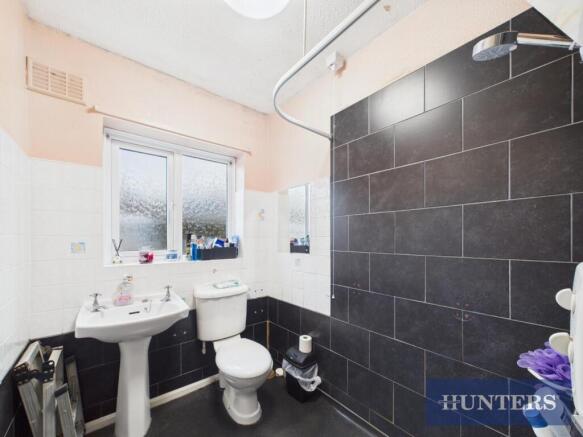 2 bed Semi-Detached Bungalow for sale Image 11