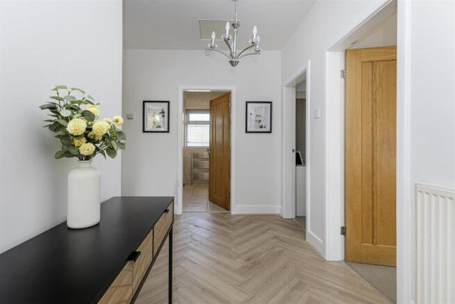 2 bed Semi-Detached Bungalow for sale Image 5