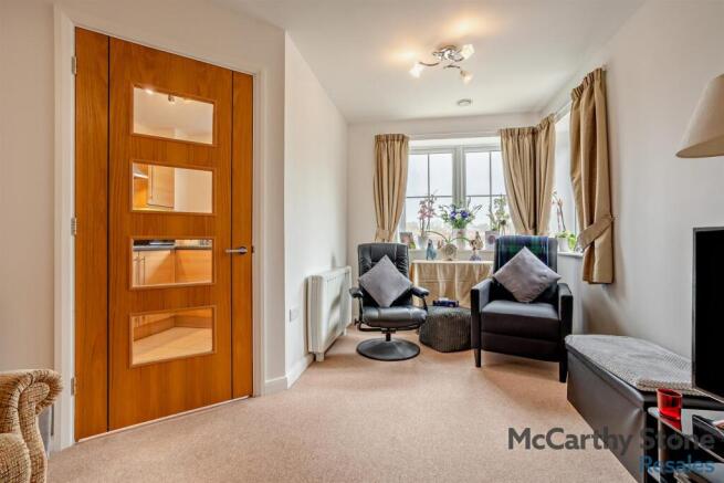 2 bed Apartment for sale Image 5