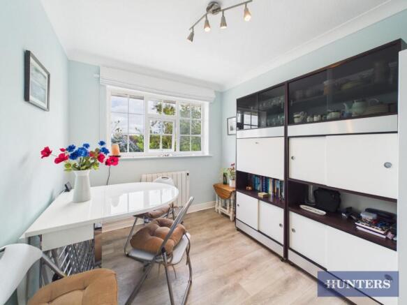 3 bed Flat for sale Image 10