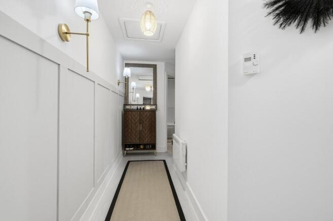 2 bed Apartment for sale Image 11