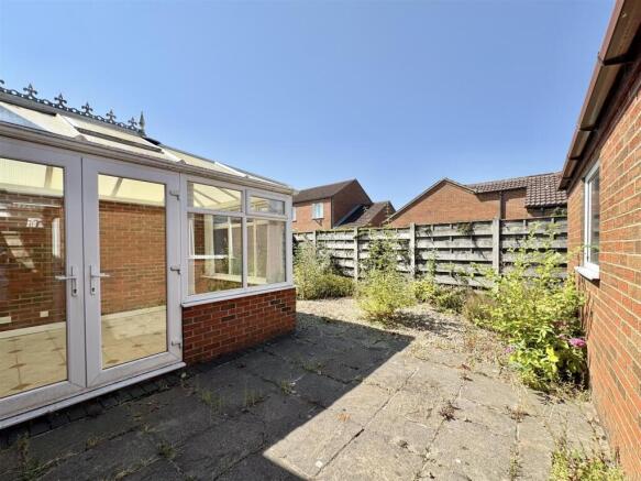 2 bed Detached Bungalow for sale Image 11