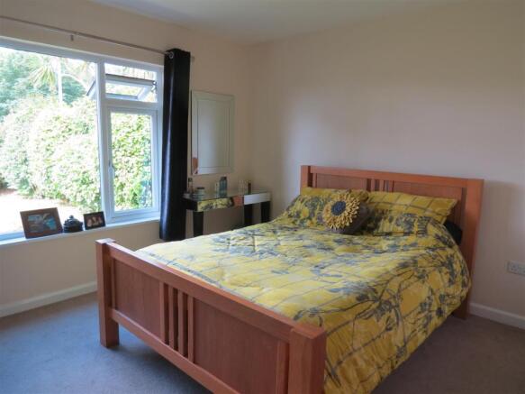 Bedroom: