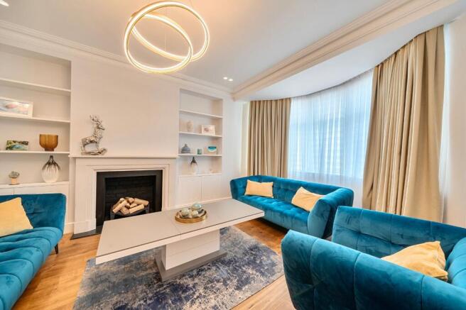 Queen Elizabeths Drive, London, N14 photo 4