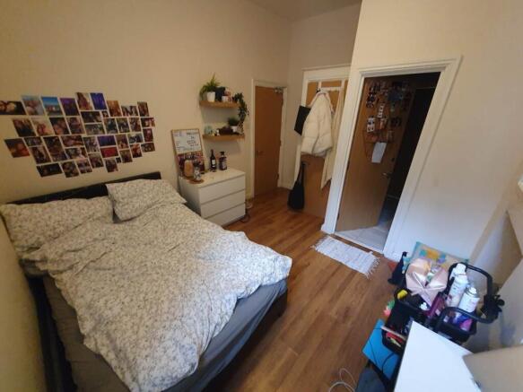 First floor middle r