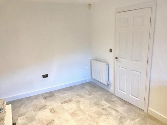 3 bed End of Terrace to rent Image 5