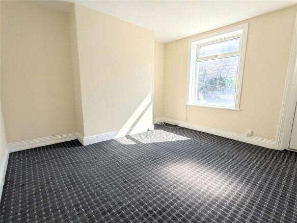 3 bed Terraced to rent Image 4