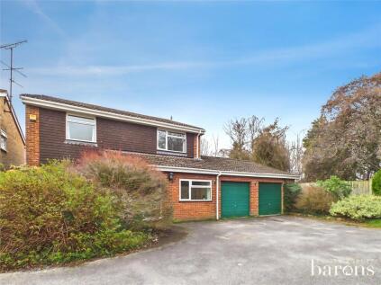 Medway Avenue, Oakley, Basingstoke, Hampshire, RG23
