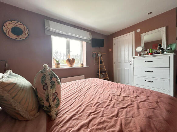bedroom-one_08