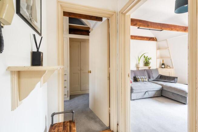 Flat 5, 12 Walcot Buildings, Bath BA1 6AD-3.jpg