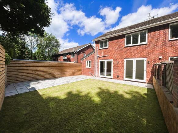 3 bed Semi-Detached for sale Image 6