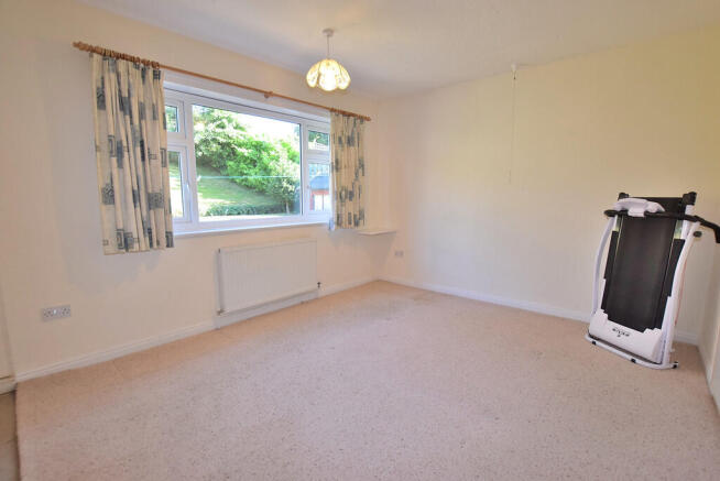3 bed Detached Bungalow for sale Image 10