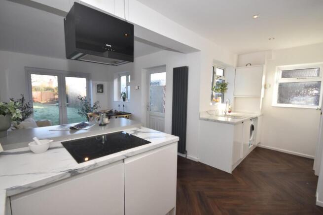 KITCHEN DINER 04.JPG