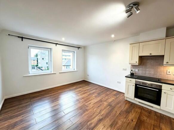 20 Luton Road, Lo...