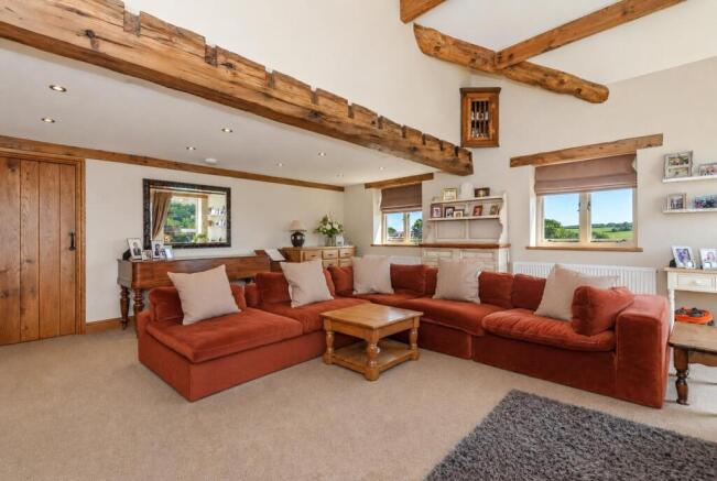 4 bed Semi-Detached for sale Image 10