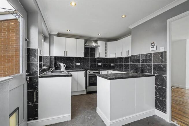 Kitchen Diner 1_1.jpeg