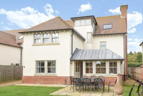 Elegant Coastal Home in Thornham
