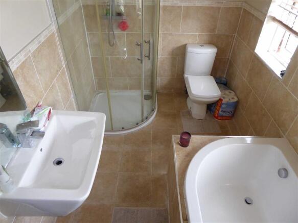 4 Piece Bathroom / WC: