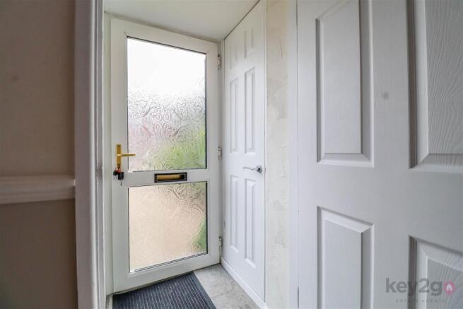 2 bed Terraced to rent Image 10