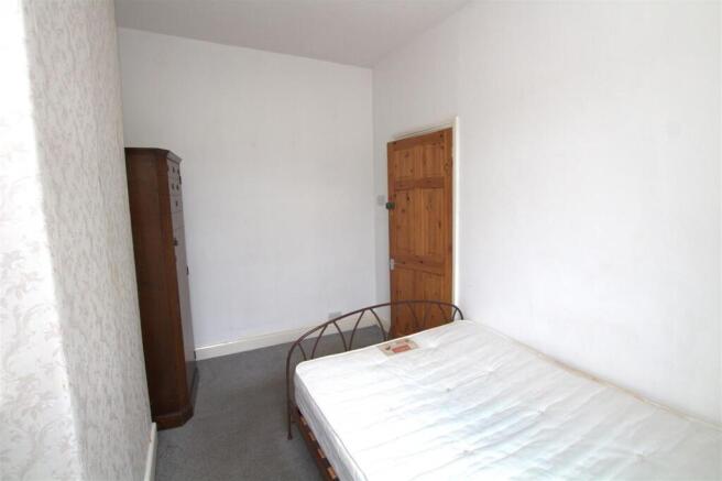 3 bed House to rent Image 6