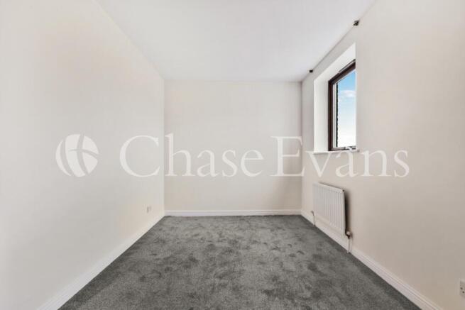 Perry Court, 1 Marit