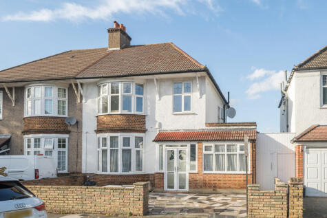 Newquay Road, London
