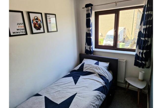 Photo 12