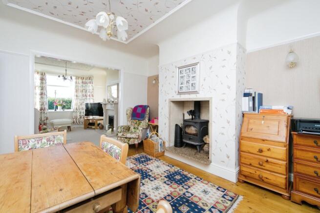 Lounge/Dining Room