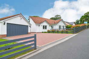 Stray Leaves, Lodge Hill, Llanwern, Newport NP18 2DQ