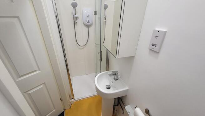 1 bed House Share to rent Image 4