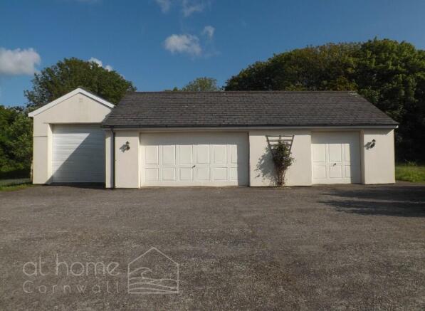 Detached Garage