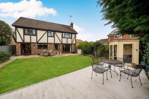 2, Garrett Road, Wokingham RG40 4RX
