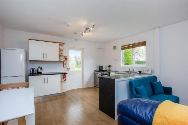 Cottage - Living Kitchen