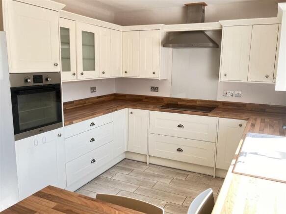 kitchen 3.JPG
