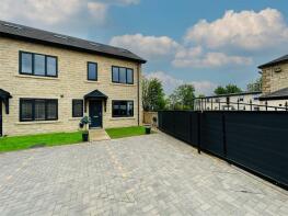 7, Ash Court, Kippax, Leeds LS25 7AA