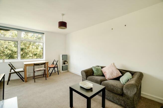 Sitting/Dining Area