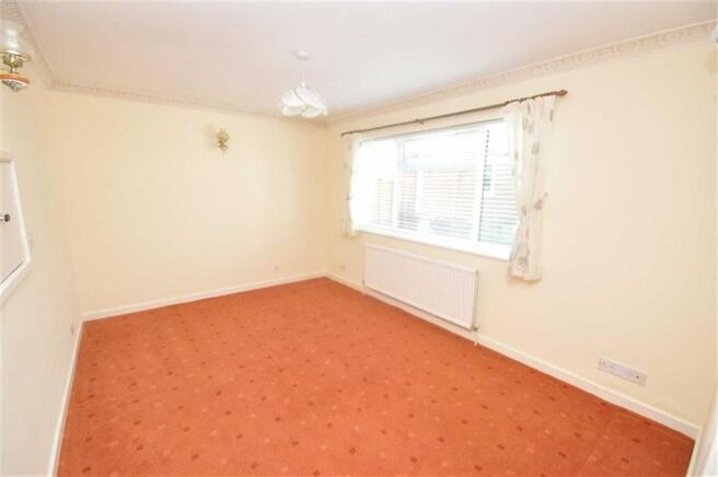 DINING ROOM/BEDROOM 
