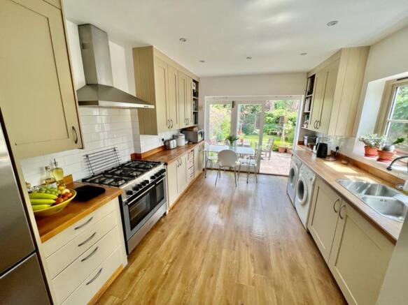 11 Langham Place KITCHEN2