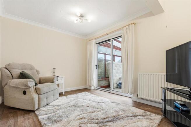 3 bed Link Detached House for sale Image 5
