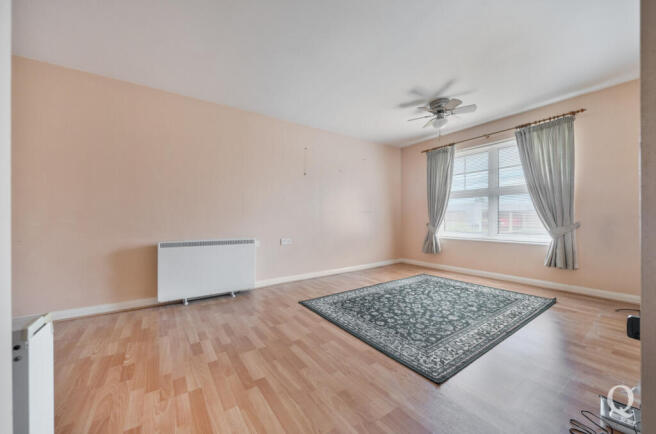 2c0db79f-dcff-447...