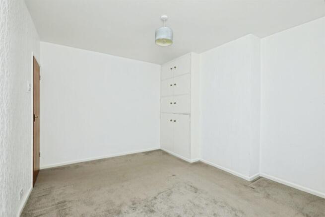 3 bed Semi-Detached for sale Image 8