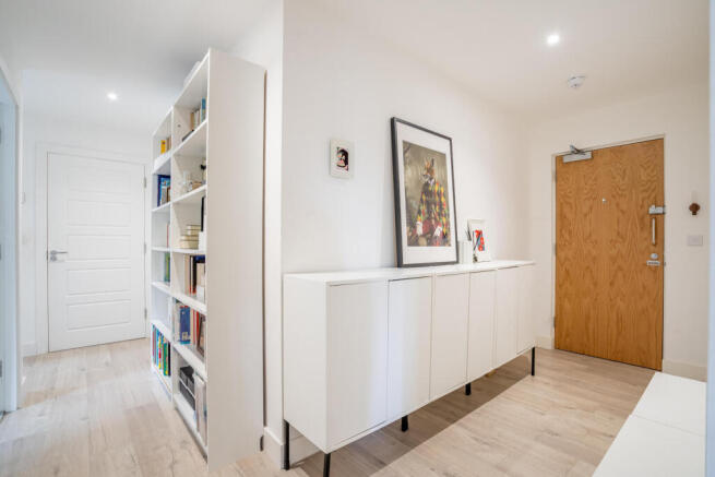 2 bed Apartment for sale Image 12