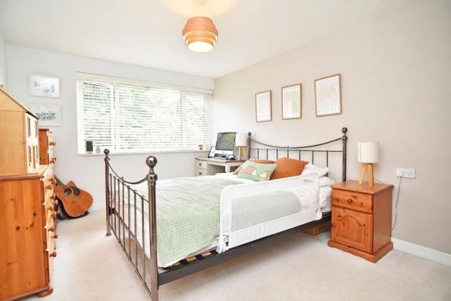 3 bed Semi-Detached for sale Image 7