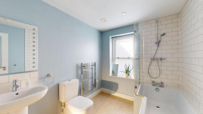 2 bed Flat to rent Image 11
