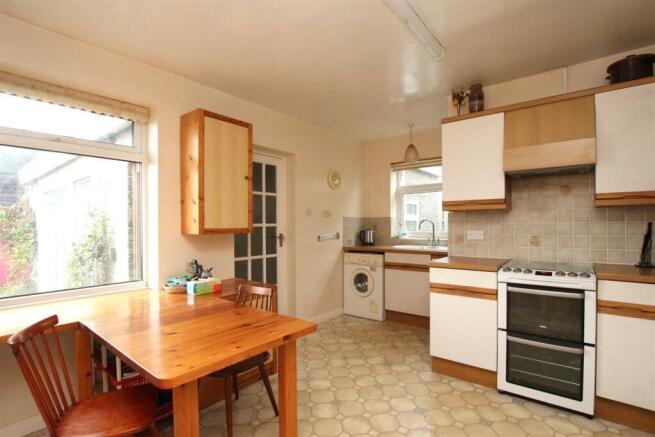 Kitchen - b.JPG
