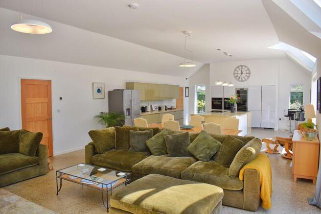 kitchen/reception