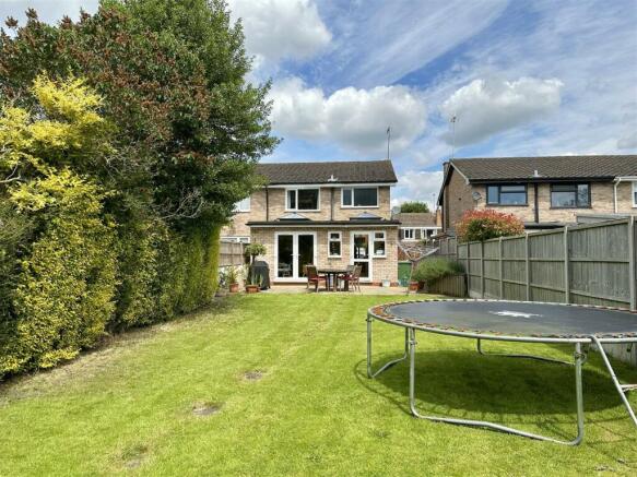 garden to house