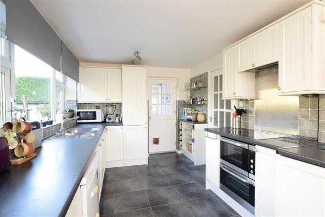 Kitchen /Dining Room