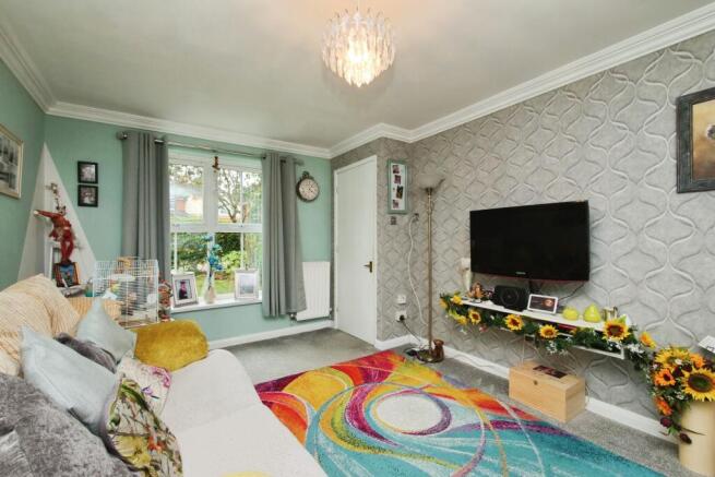 3 bed Semi-Detached for sale Image 3