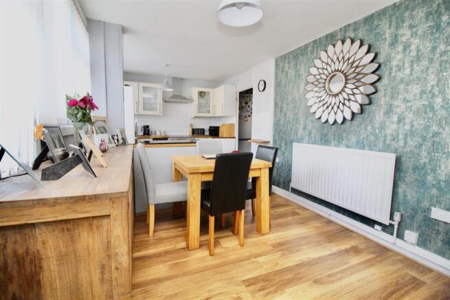 Dining Room/Kitchen